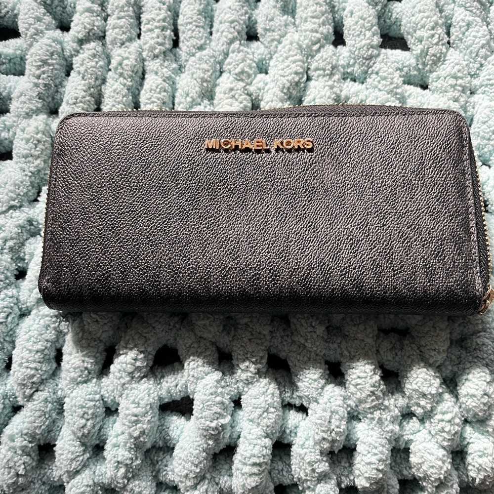 Michael Kors wallet